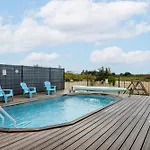 Maison Boyardville Piscine Holiday home Saint-Georges-d'Oleron