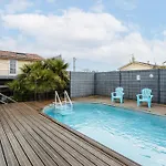 Maison Boyardville Piscine Holiday home