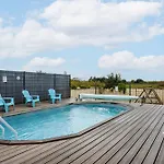 Maison Boyardville Piscine Holiday home