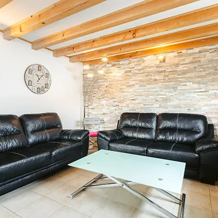 Maison Boyardville Piscine